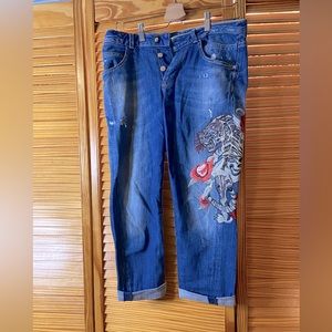 Guess capri jeans with tiger